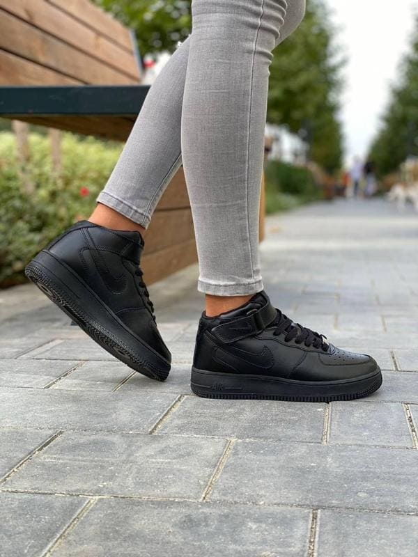 Bota Nike Air Force 1 – Icónica, moderna y resistente